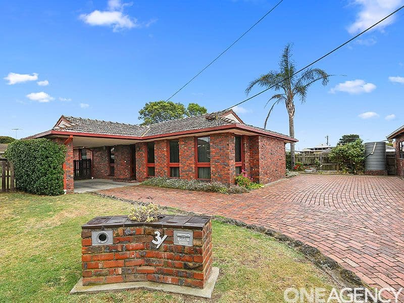 3 Pandora Court, Whittington, Whittington - Image 1