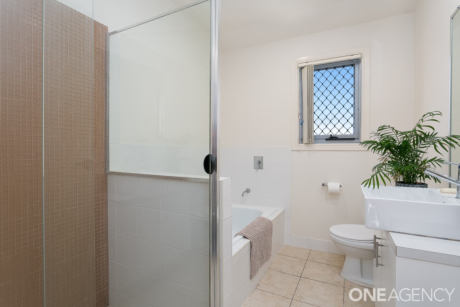 10/13 Caroline Street, Woody Point, Woody Point - Thumbnail 7