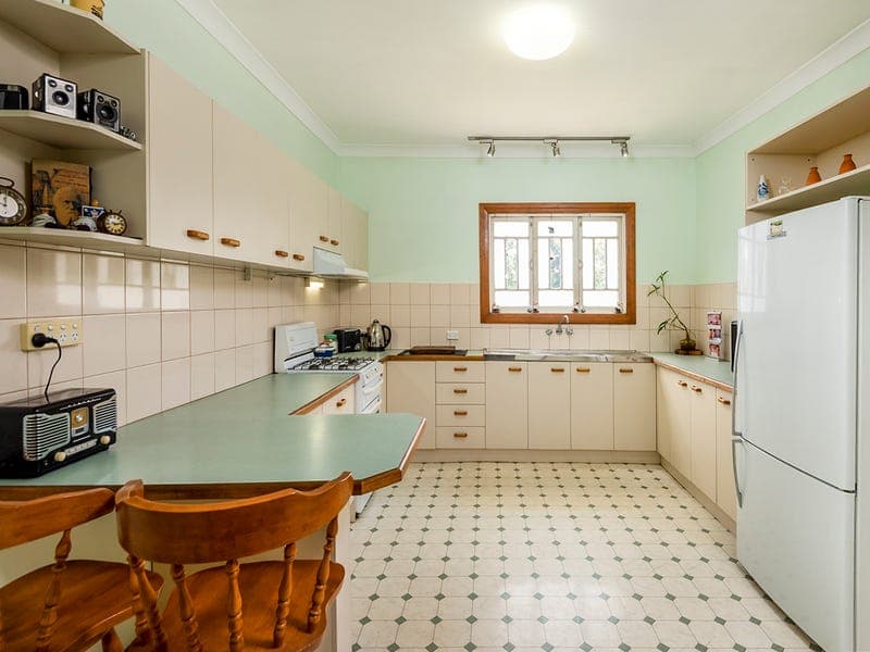 11a Old Logan Road, Gailes, Gailes - Thumbnail 3
