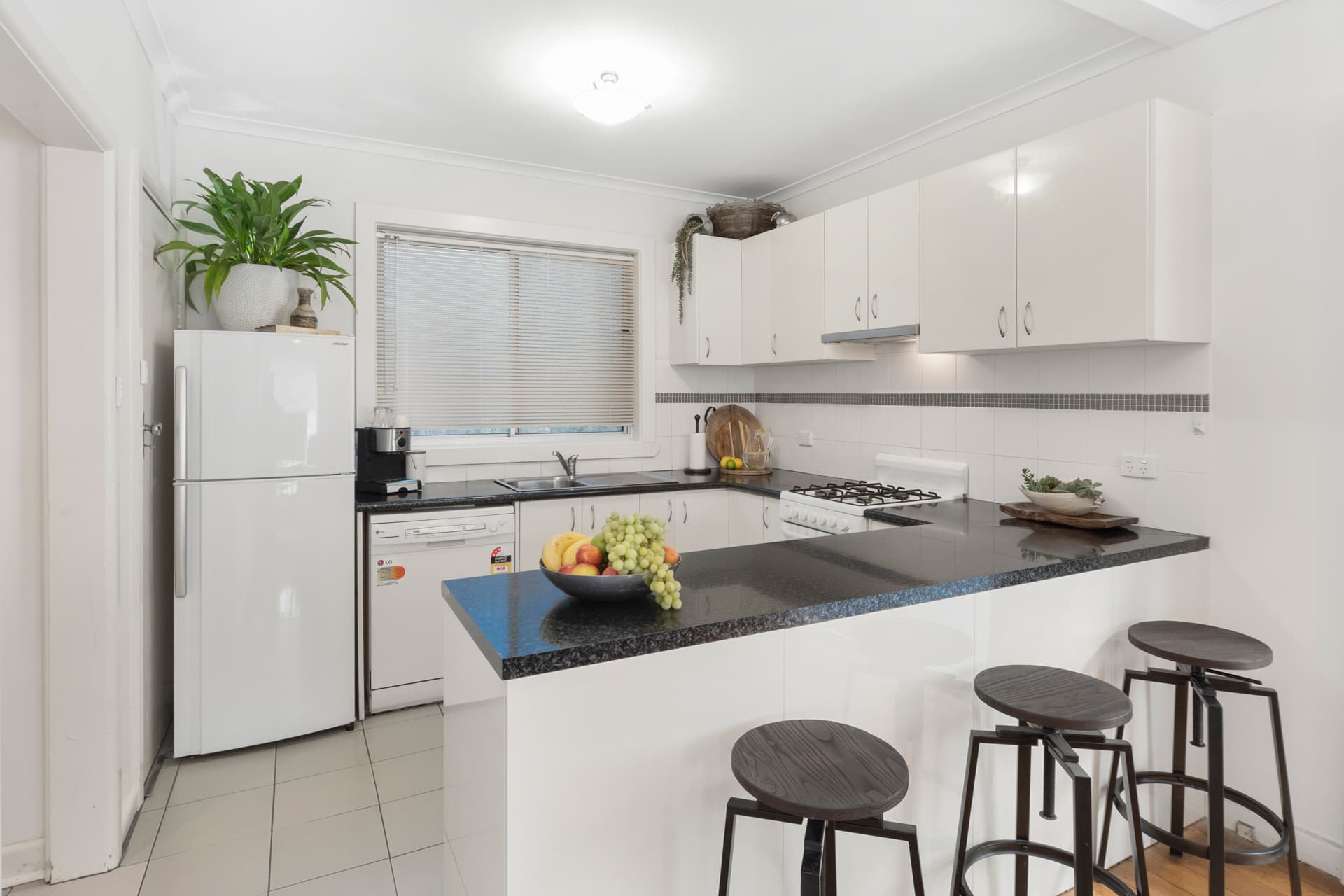 65 Rosslyn Avenue, Seaford, Seaford - Thumbnail 4