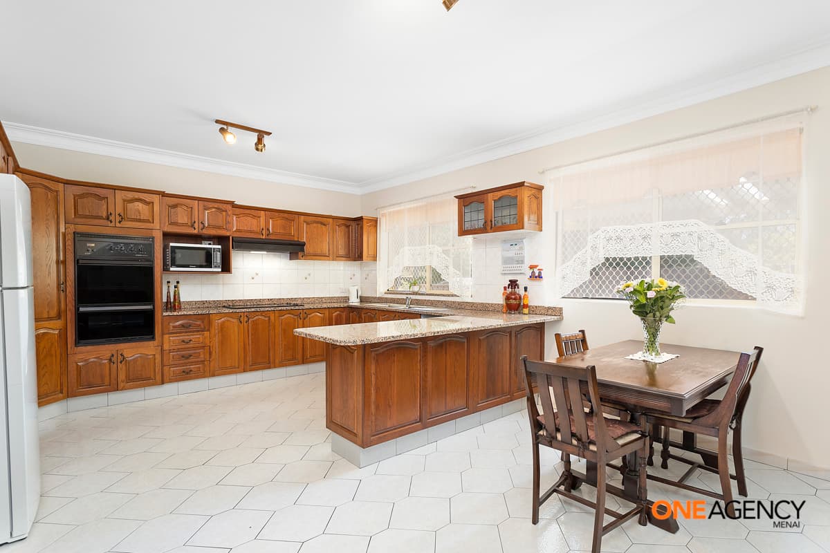 16 Tallowwood Close, Alfords Point, Alfords Point - Image 1