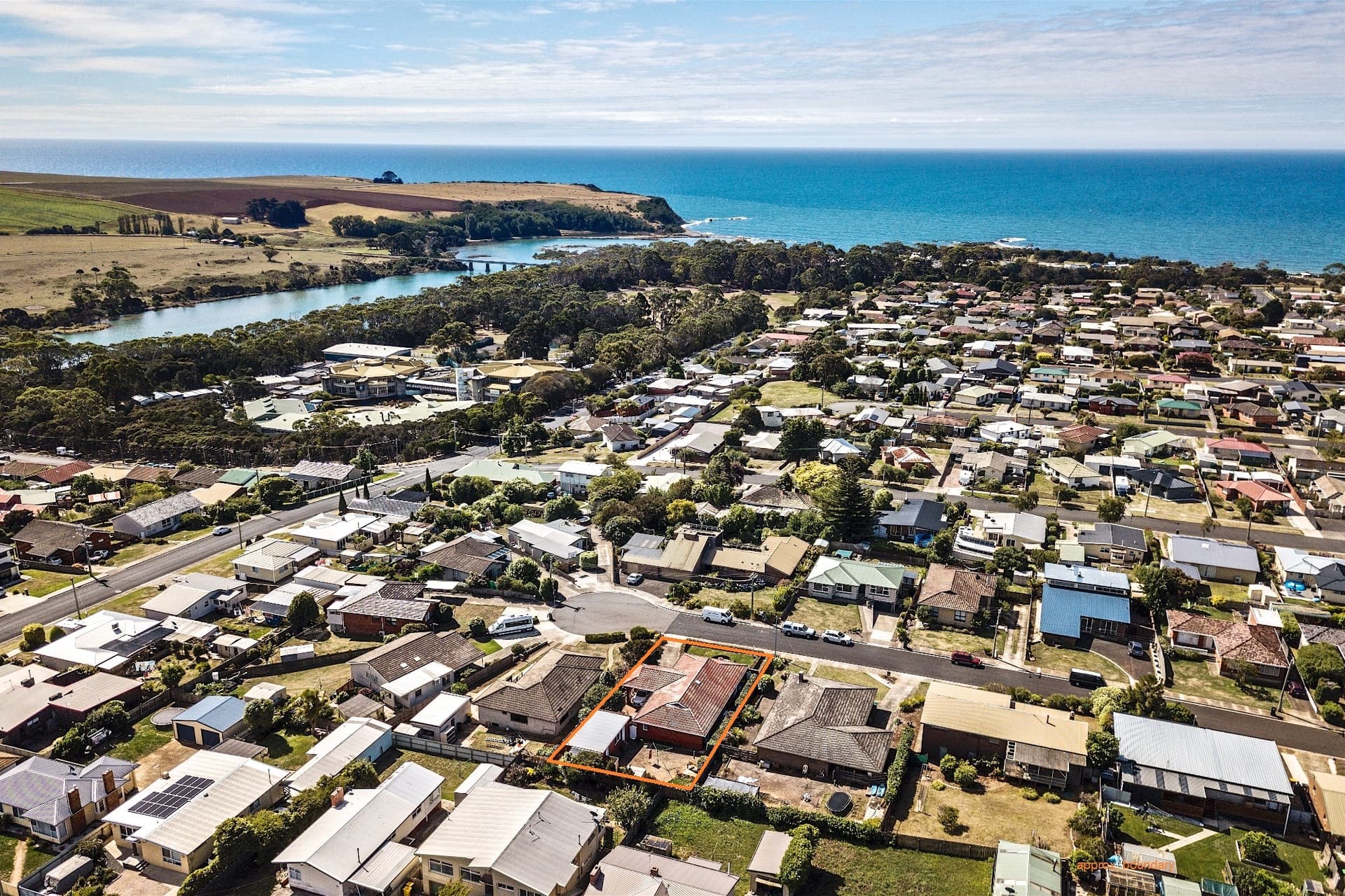 6 Morgan Court, Devonport, Devonport - Thumbnail 2