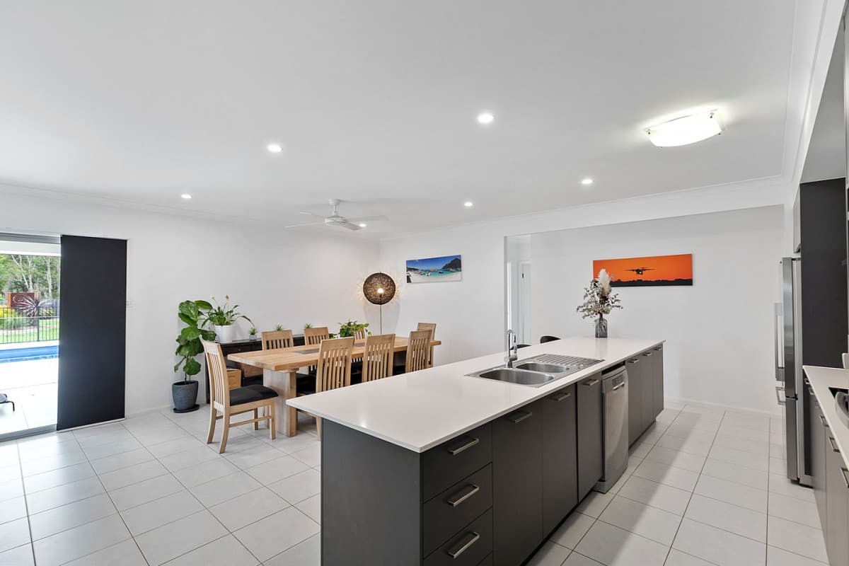 48 Hughes Road, Urangan, Urangan - Thumbnail 7