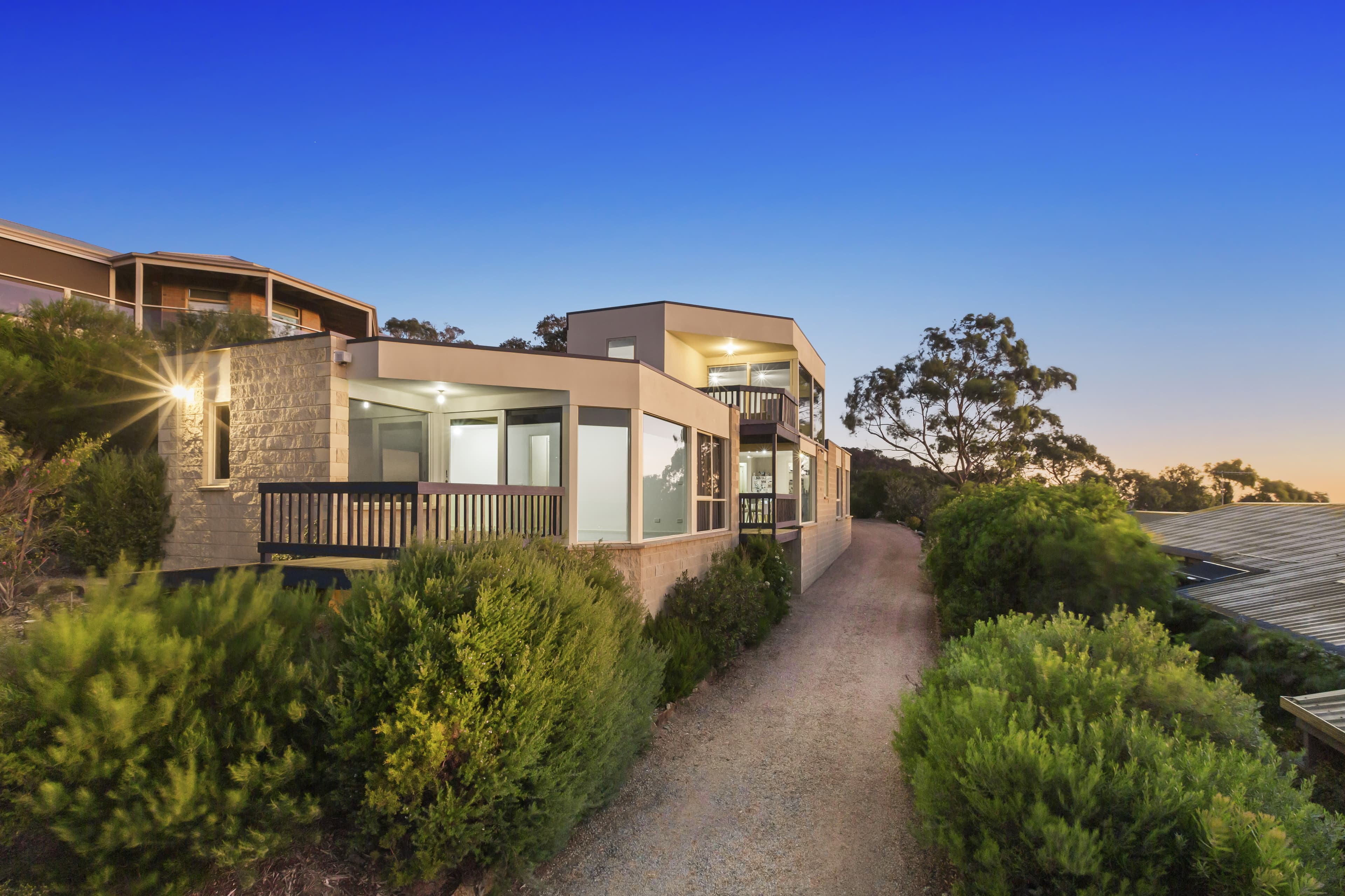 18 Hove Road, Rosebud, Rosebud - Image 1