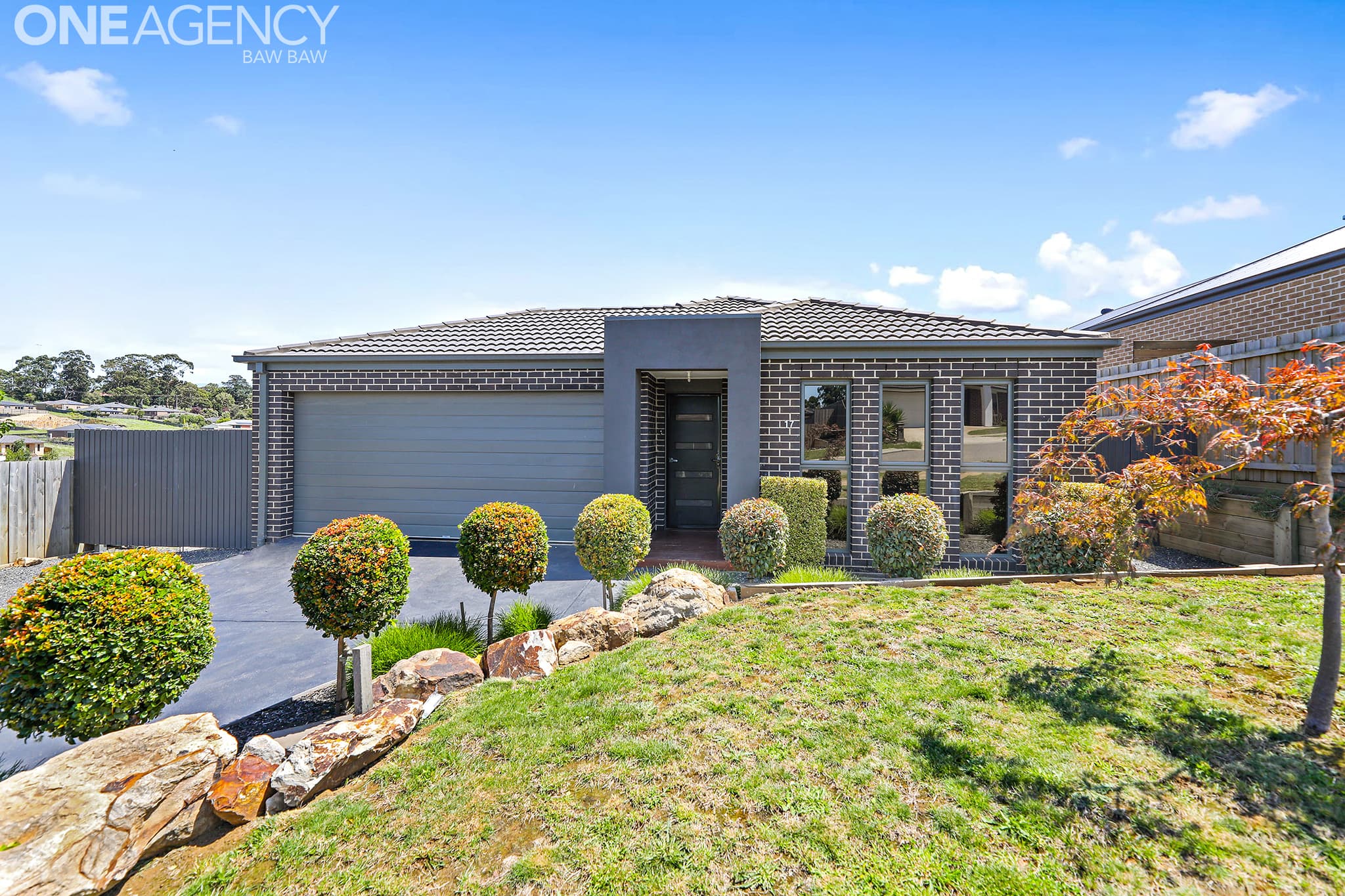 17 Buscombe Crescent, Drouin, Drouin - Image 1
