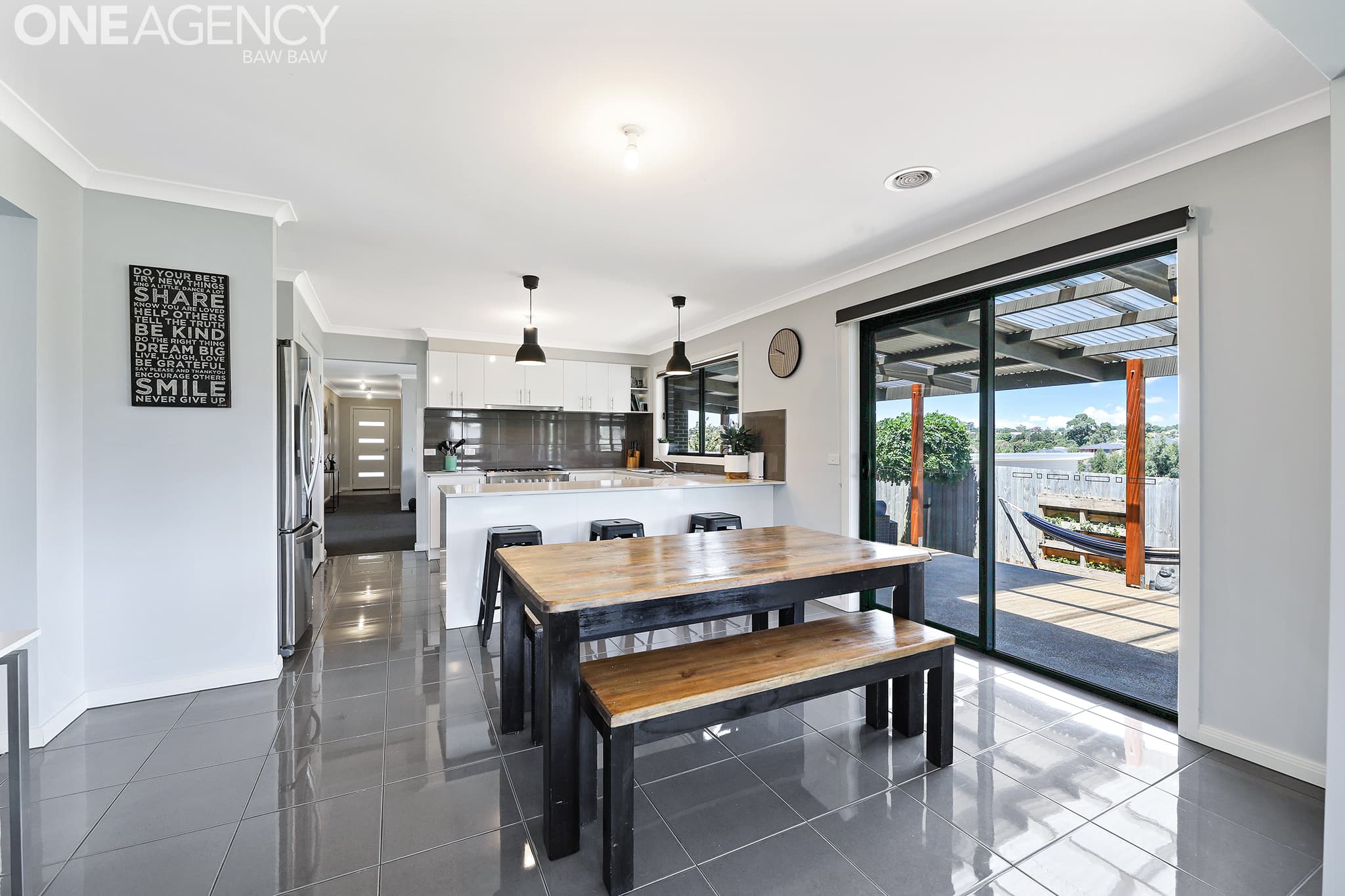 17 Buscombe Crescent, Drouin, Drouin - Thumbnail 5