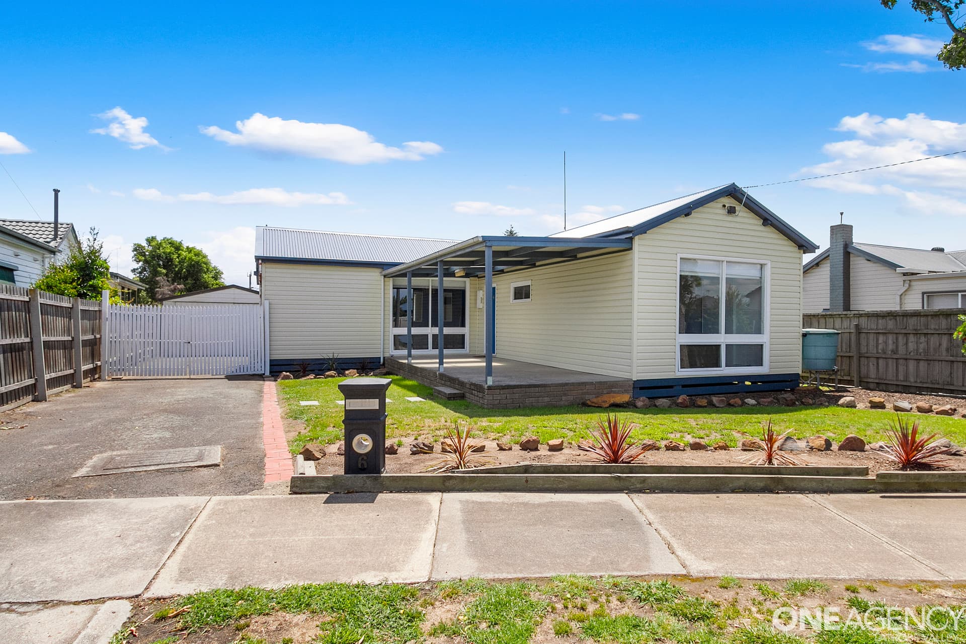 6 Farmer Crescent, Traralgon, Traralgon - Image 1