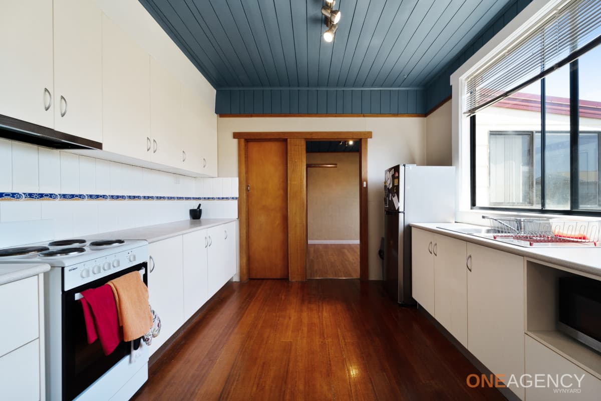 9 Quiggin Street, Wynyard, Wynyard - Thumbnail 2