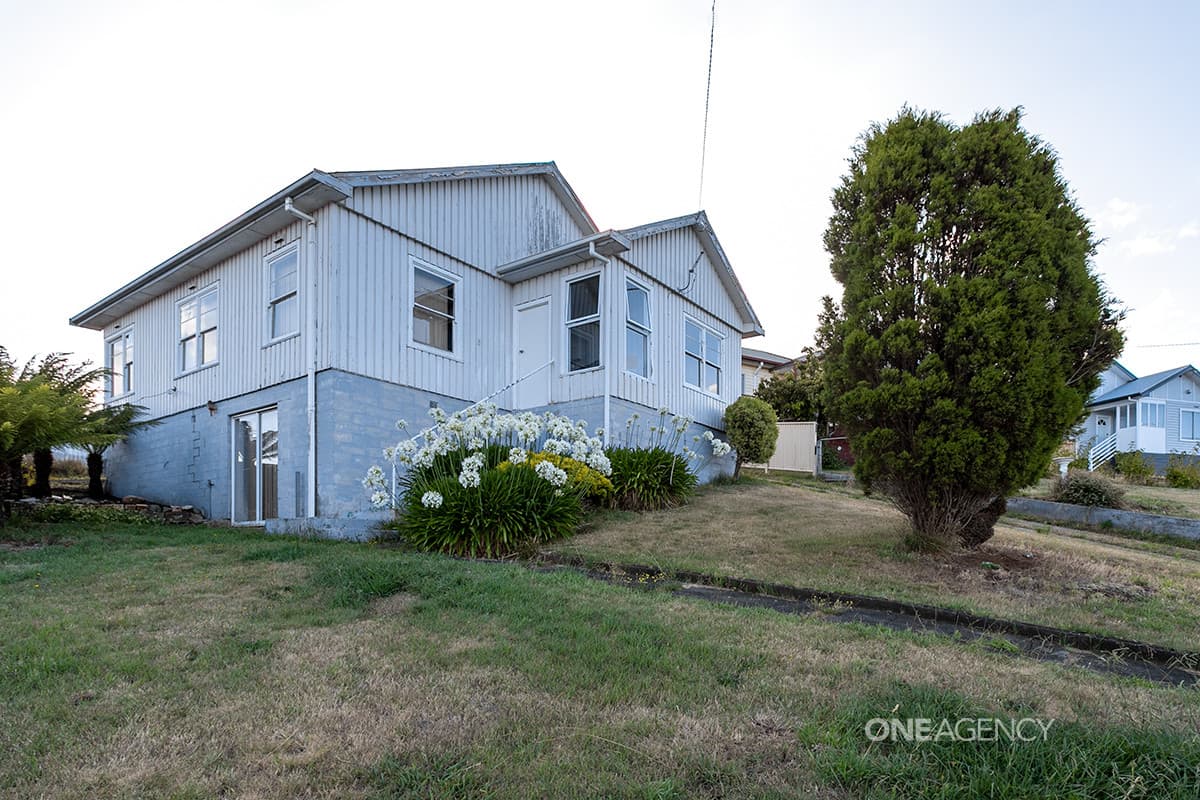 8 Cabot Street, Acton, Acton - Image 1