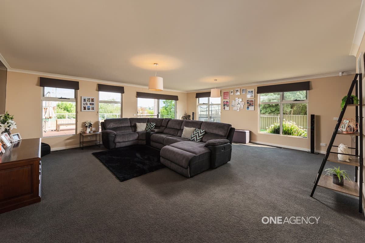 1 Gardiner Place, Penguin, Penguin - Thumbnail 8