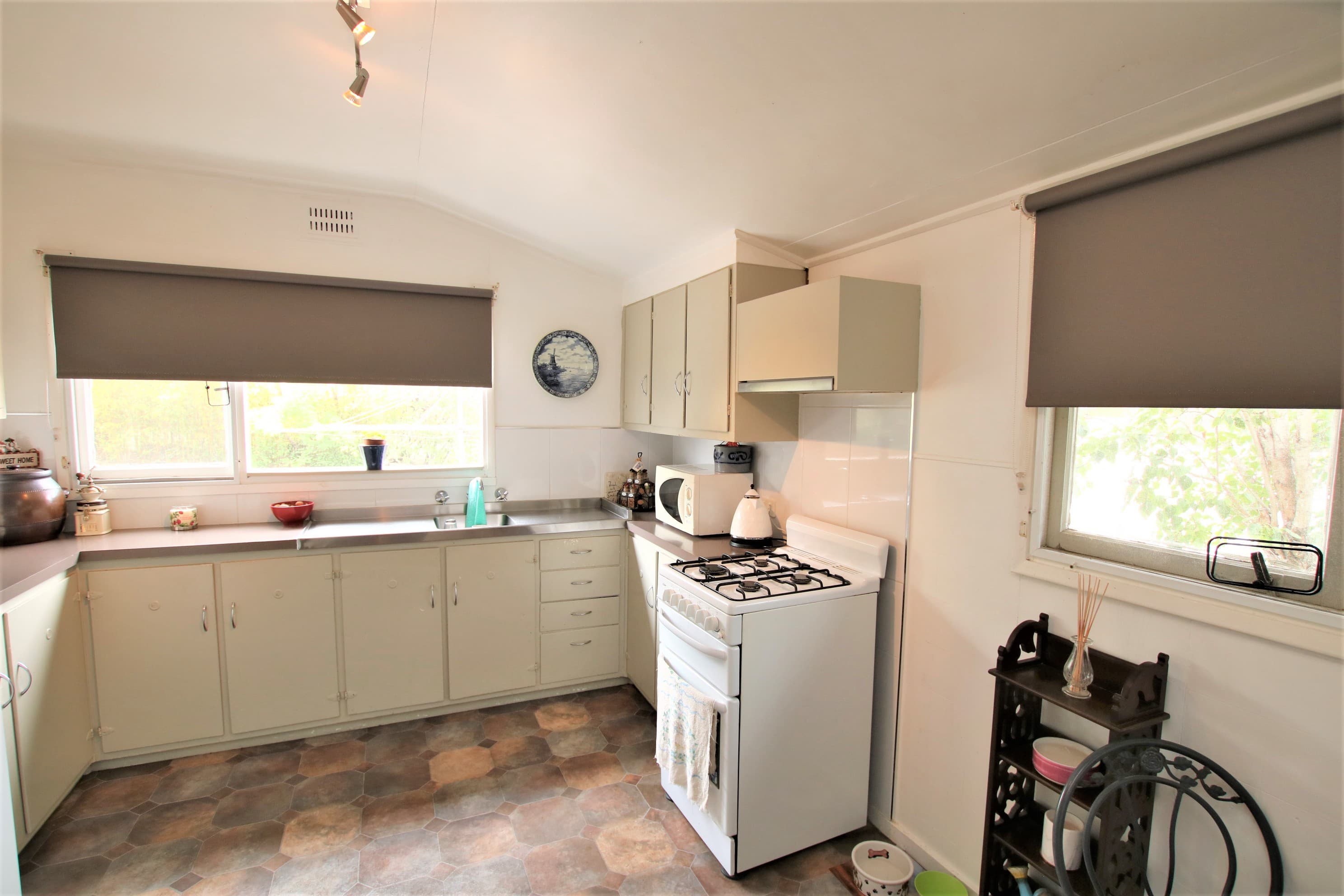 47 Baroona Avenue, Cooma, Cooma - Thumbnail 3
