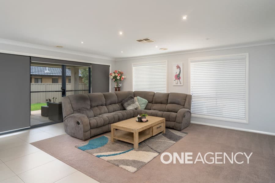 4 Yulong Street, Glenfield Park, Glenfield Park - Thumbnail 4