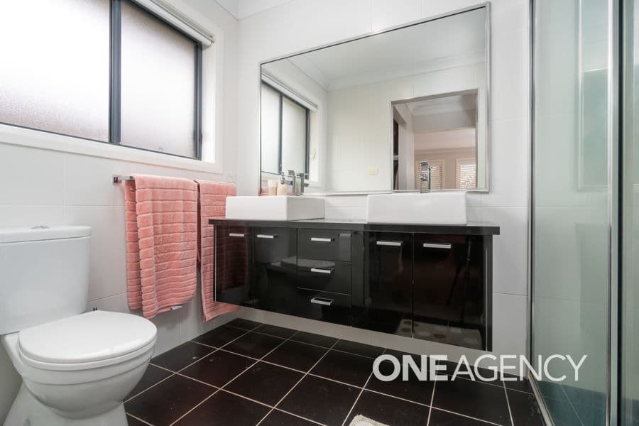 4 Yulong Street, Glenfield Park, Glenfield Park - Thumbnail 8