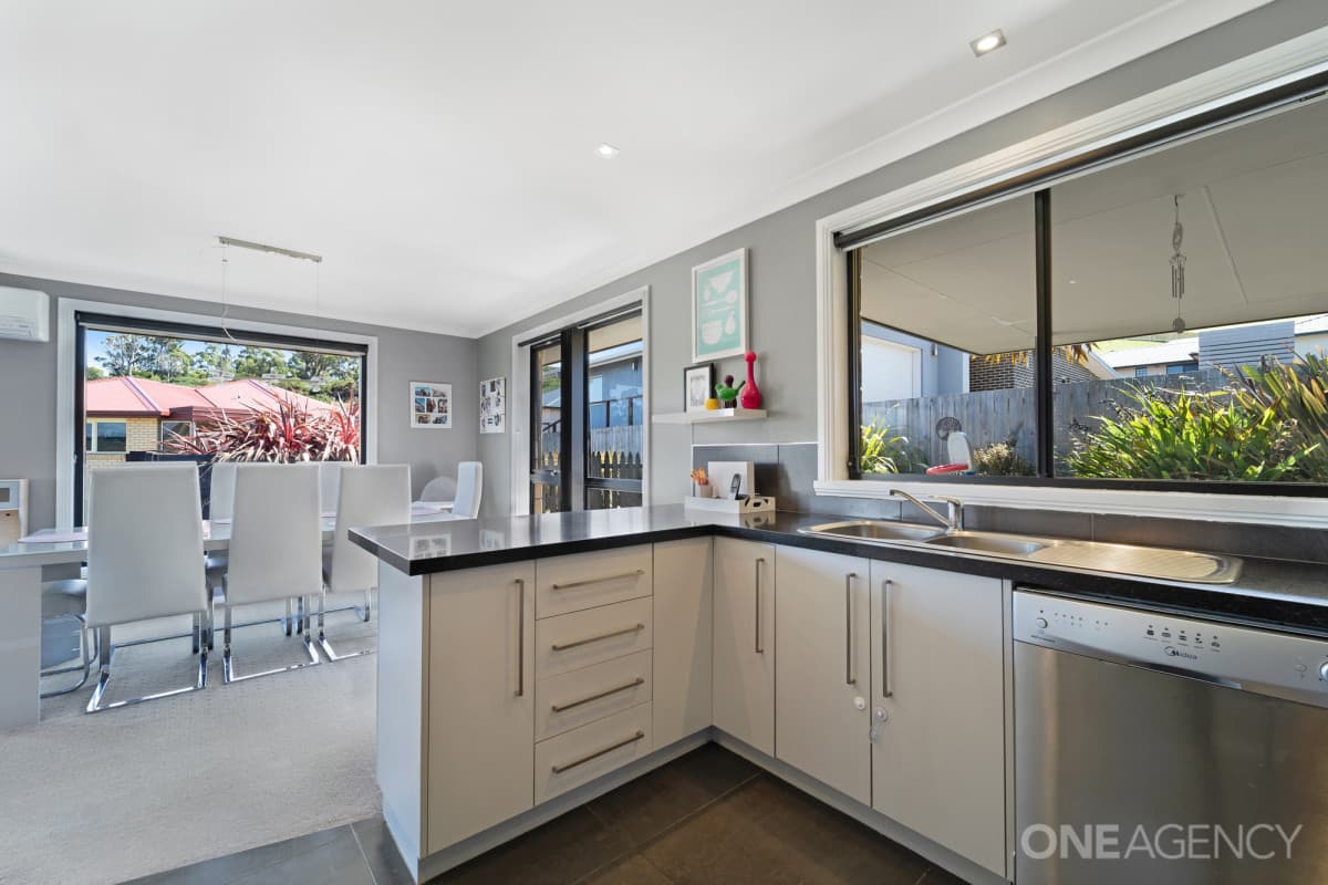 25 Heather Crescent, Park Grove, Park Grove - Thumbnail 6