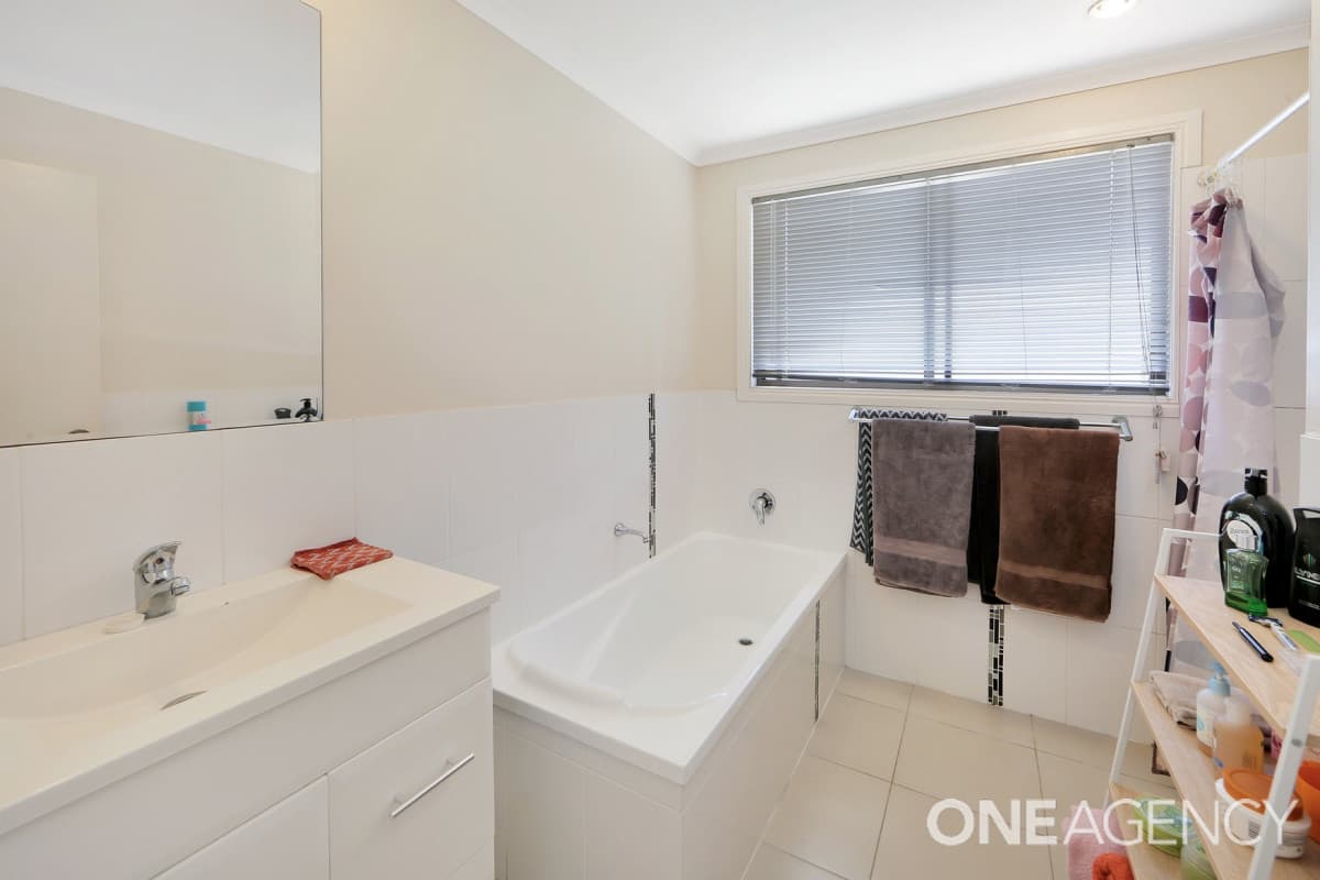 28 Cunningham Street, Torquay, Torquay - Thumbnail 8