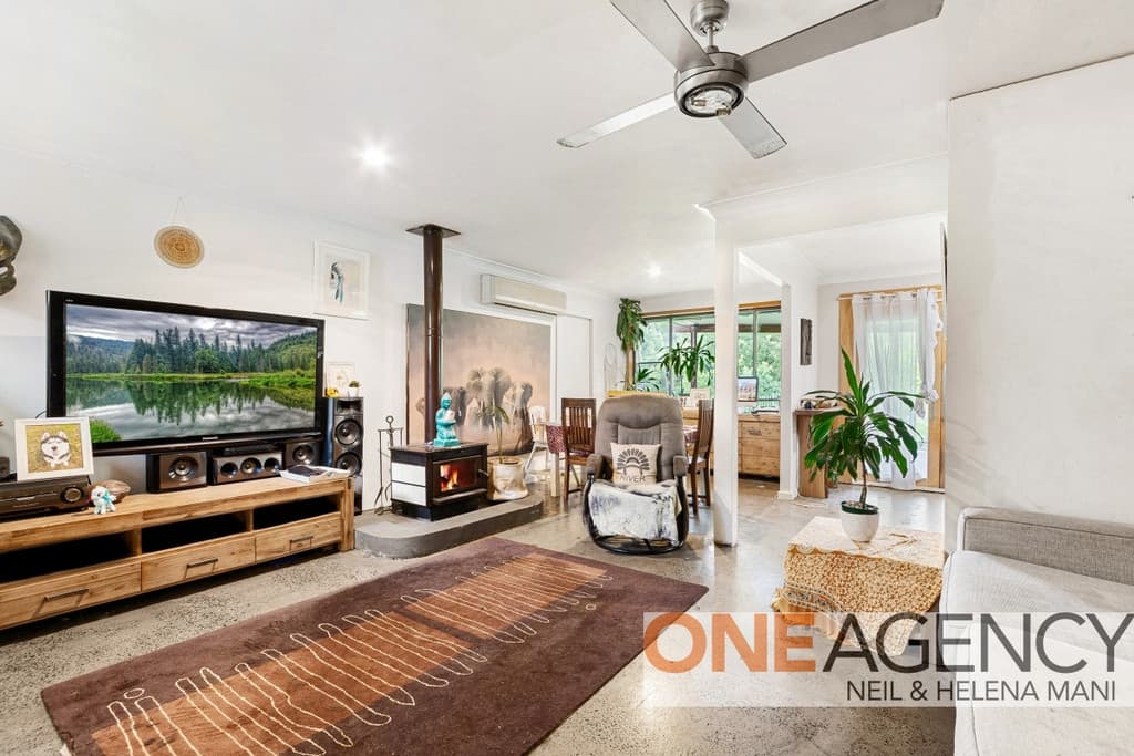 2 Pialba Court, North Gosford, North Gosford - Image 1