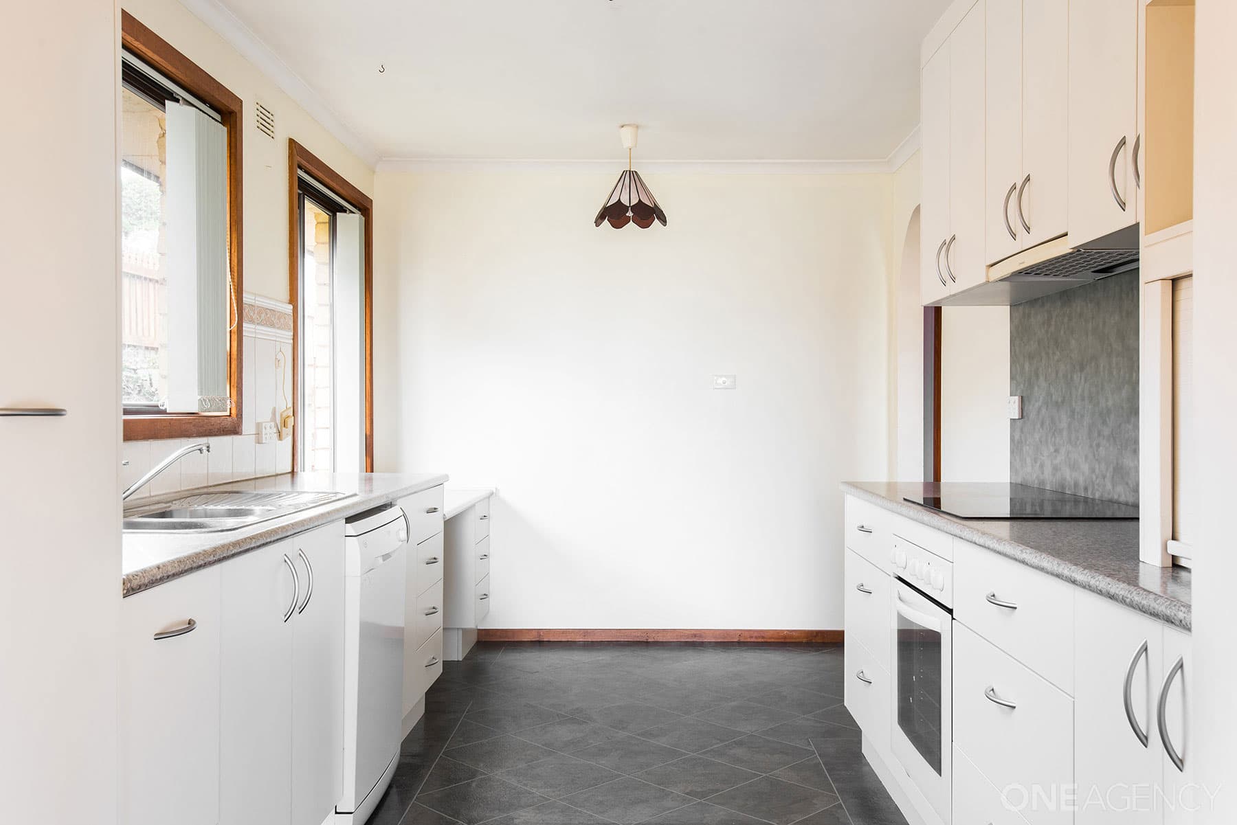 7 Riverview Road, Riverside, Riverside - Thumbnail 2