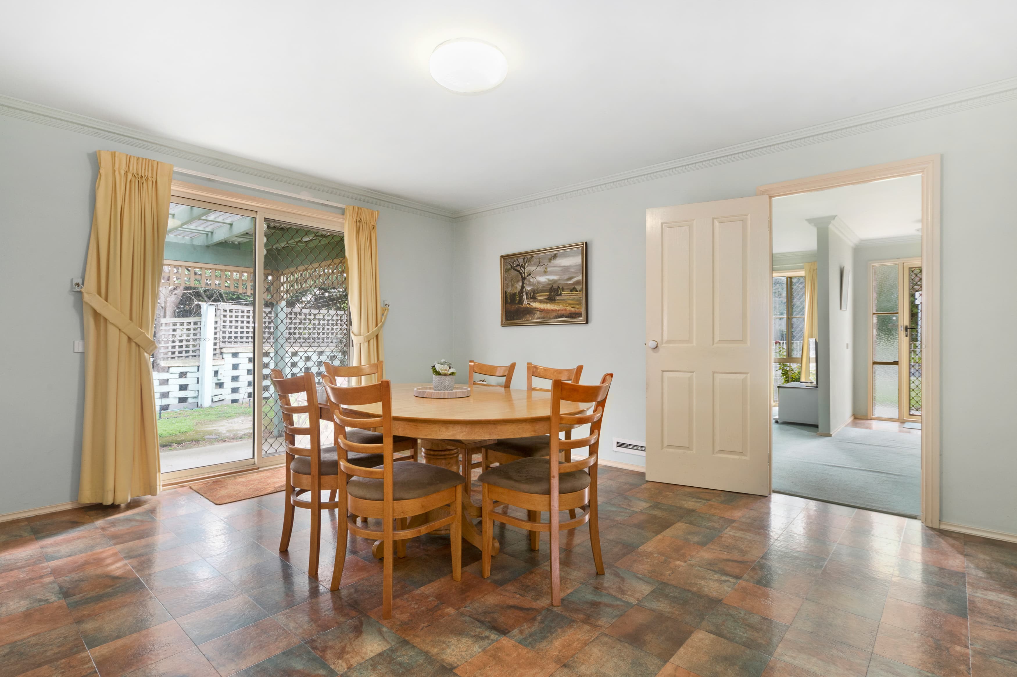 2B Raymond Street, Somerville, Somerville - Thumbnail 4