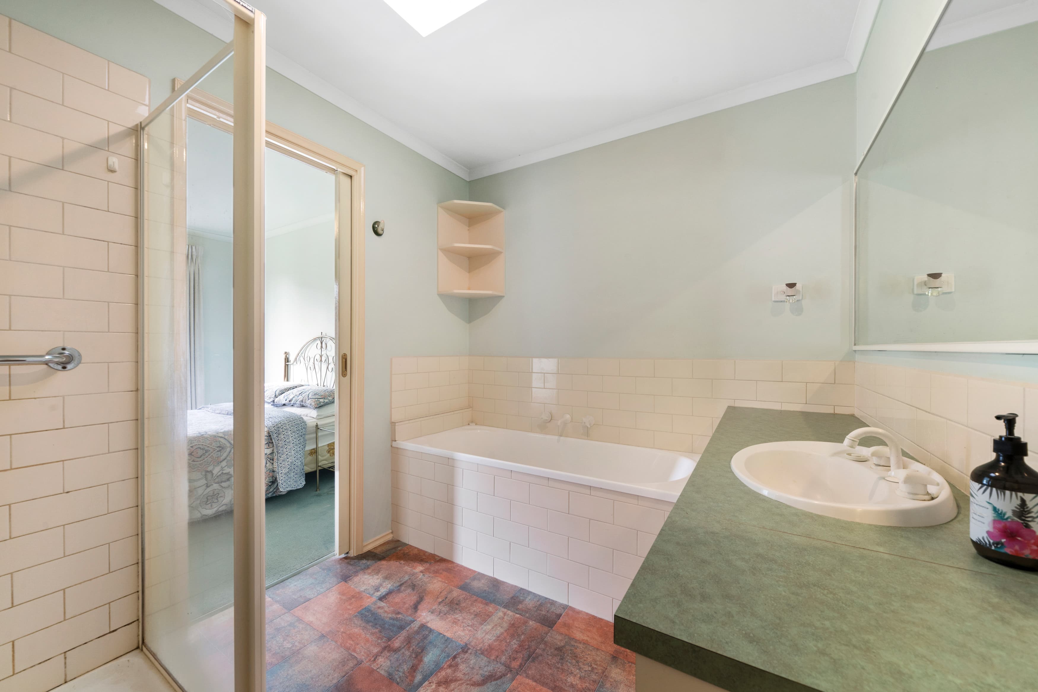 2B Raymond Street, Somerville, Somerville - Thumbnail 6