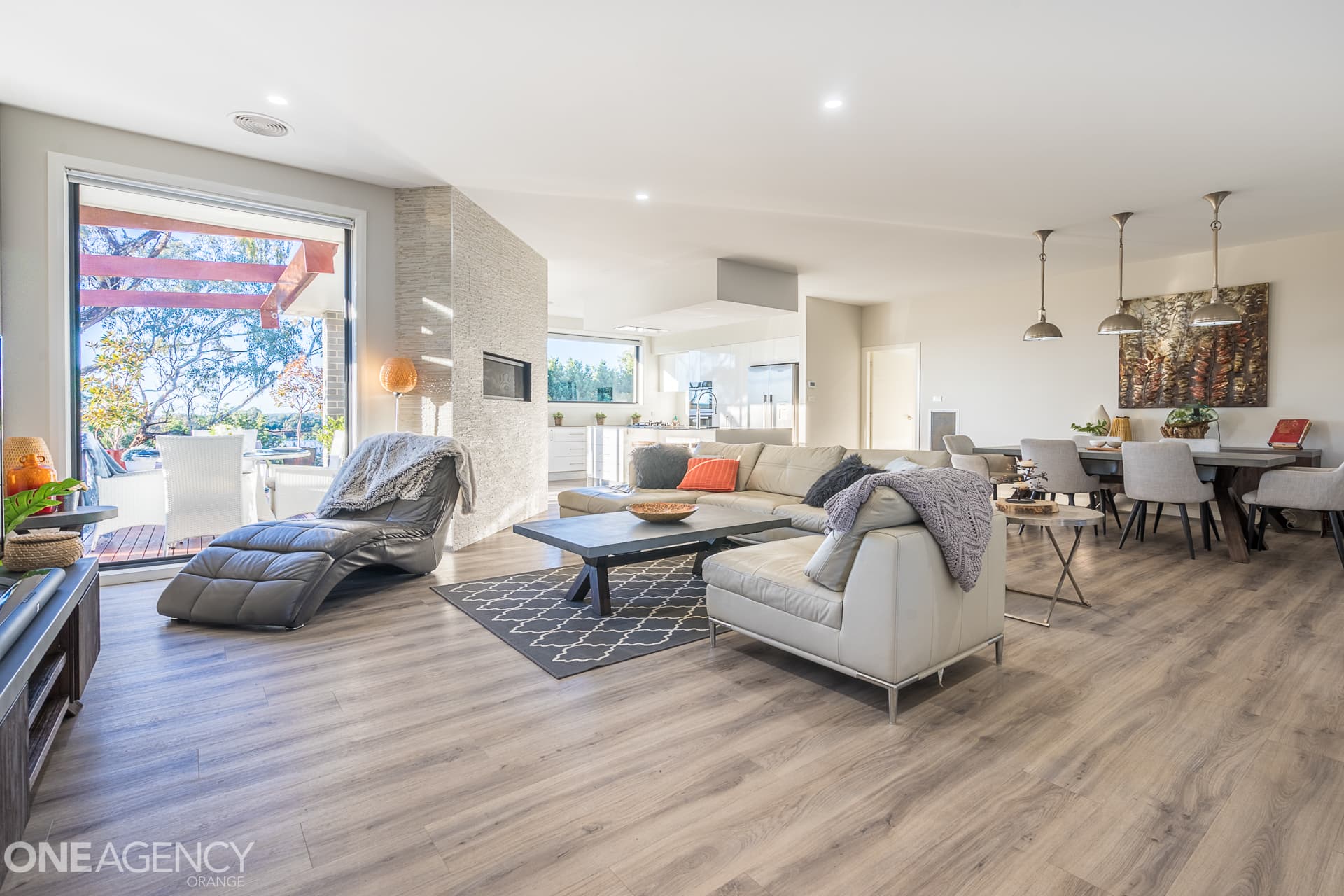14 Connemara Drive, Orange, Orange - Thumbnail 2