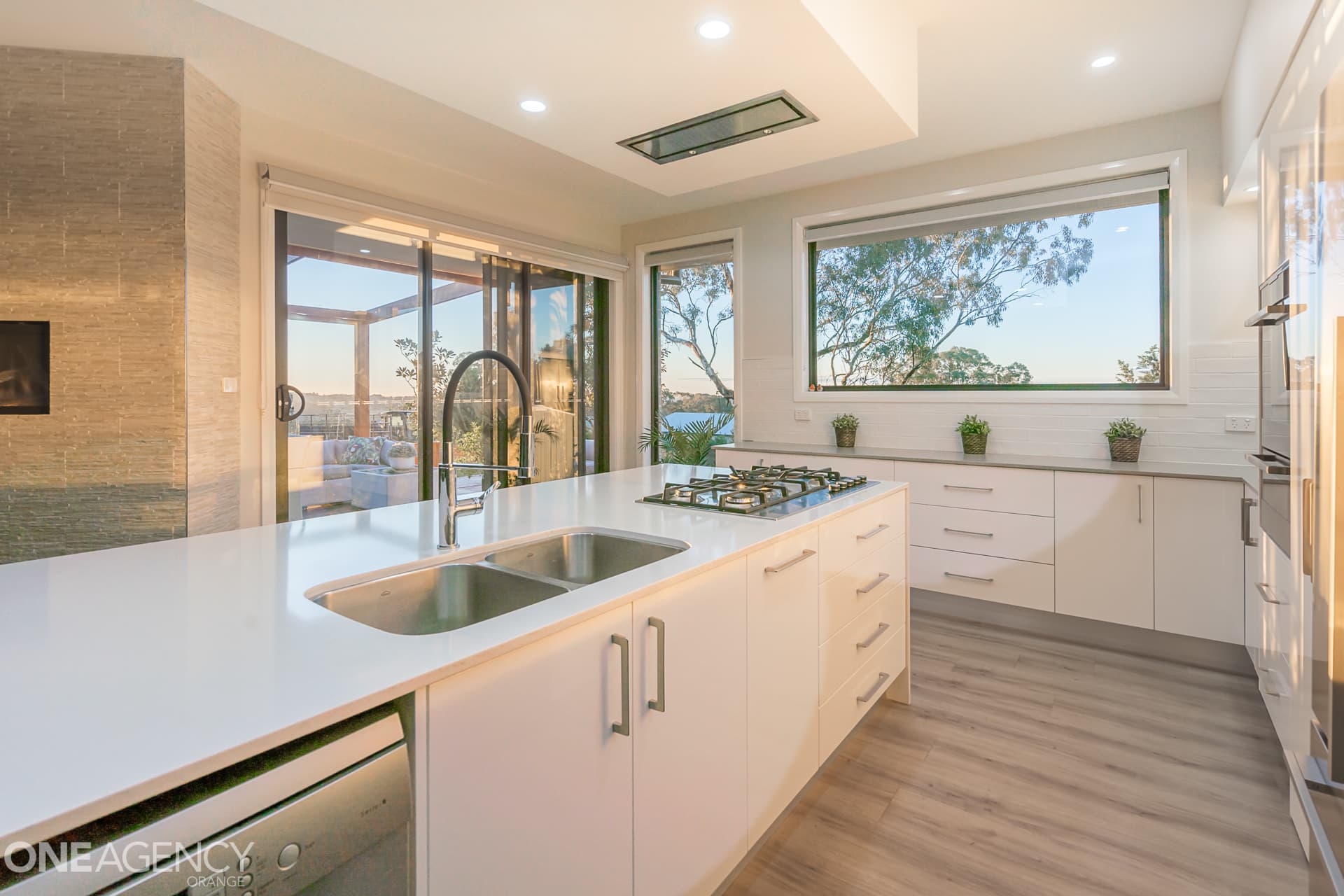 14 Connemara Drive, Orange, Orange - Thumbnail 6