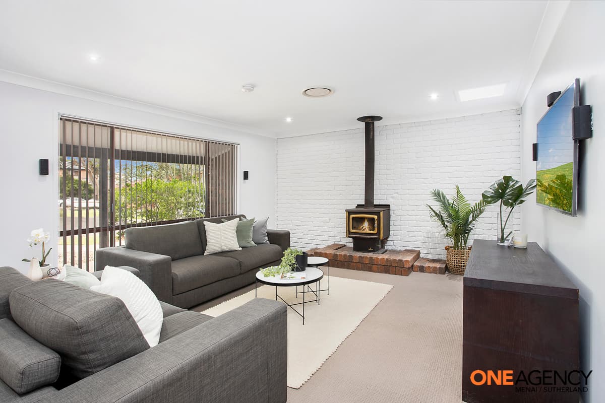 17 Portland Close, Illawong, Illawong - Thumbnail 2
