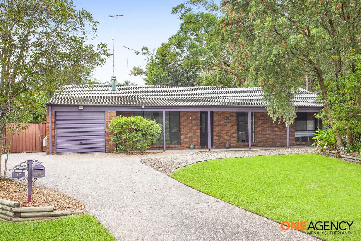 17 Portland Close, Illawong, Illawong - Image 1