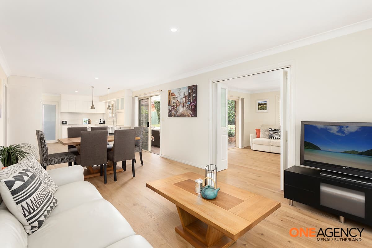 9 Mahogany Close, Alfords Point, Alfords Point - Thumbnail 2
