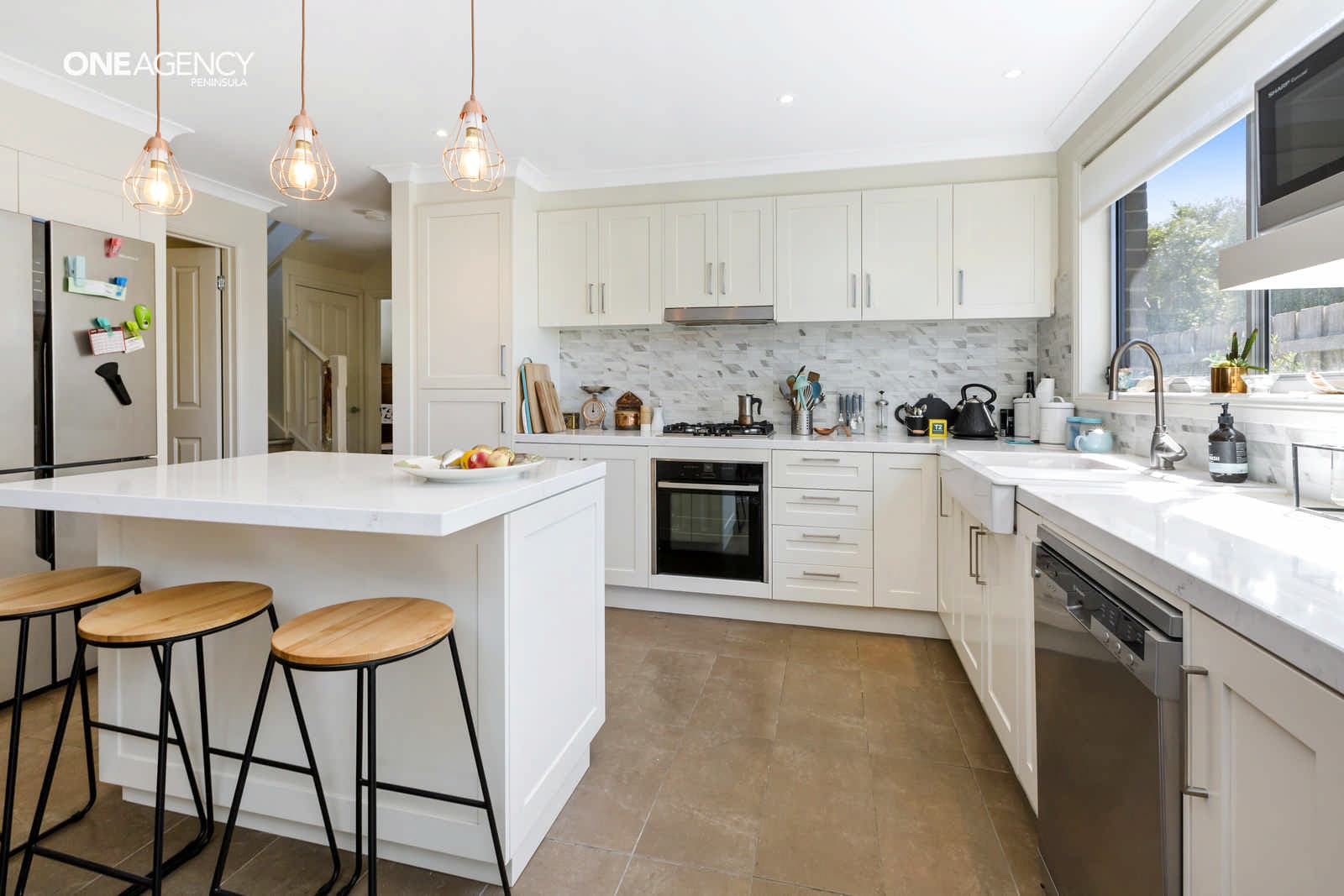 2/10 Charles Street, Dromana, Dromana - Image 1