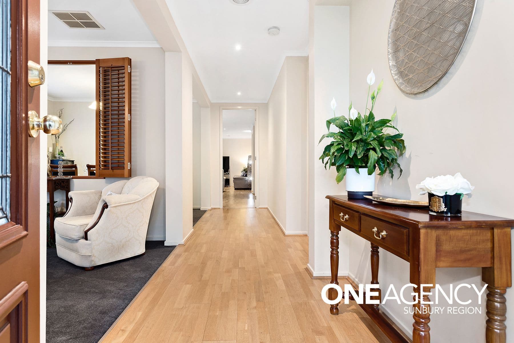 5 Lark Court, Sunbury, Sunbury - Thumbnail 3