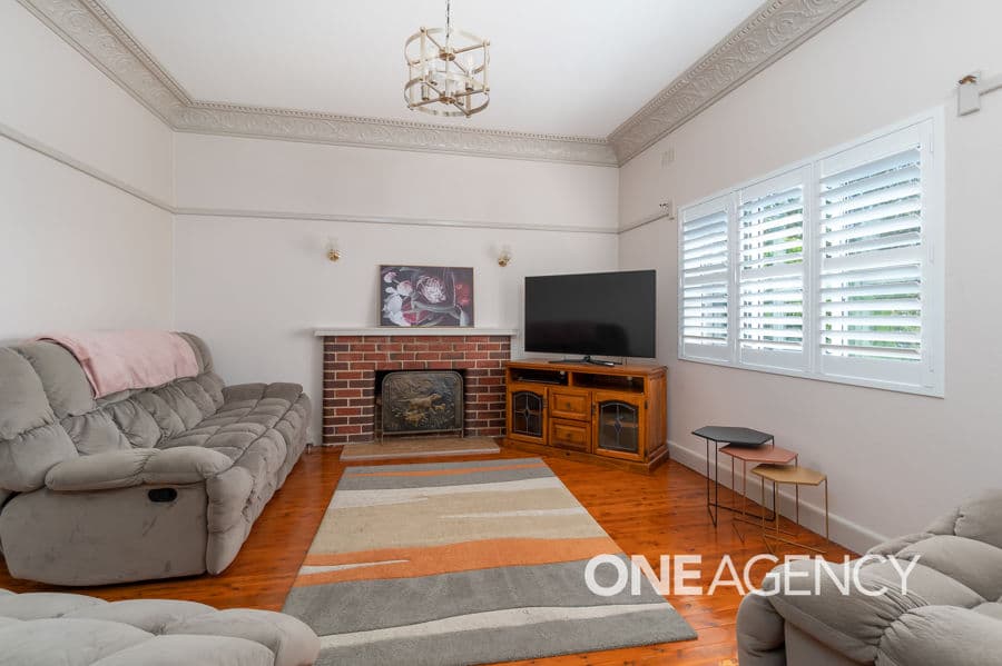 10 ATHOL Street, Turvey Park, Turvey Park - Thumbnail 2