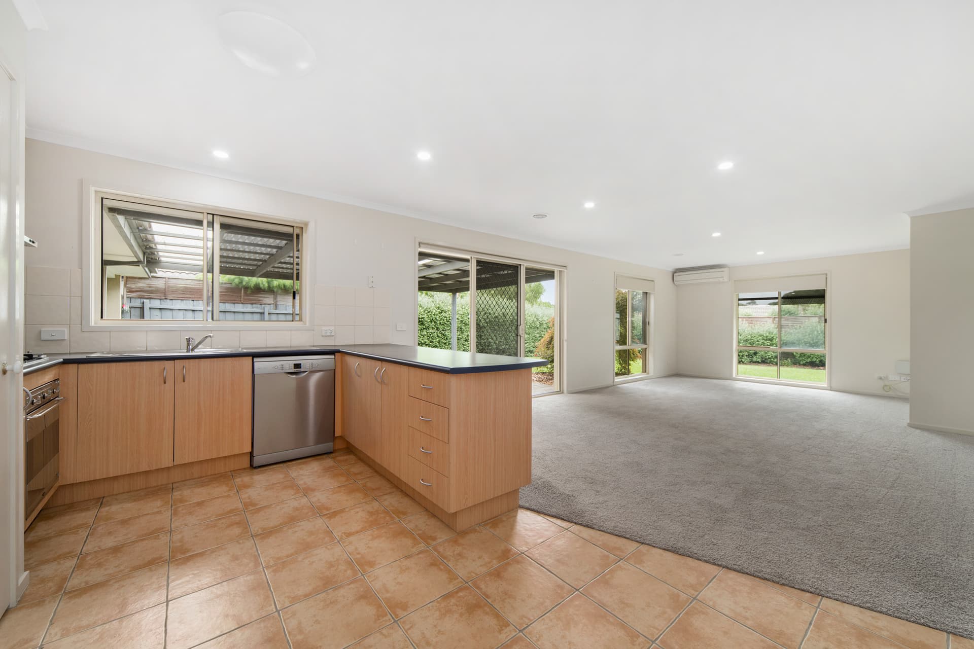 7 Tira Court, Mornington, Mornington - Thumbnail 3