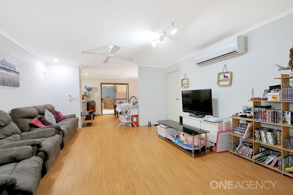17 Moonlight Avenue, Torquay, Torquay - Thumbnail 2