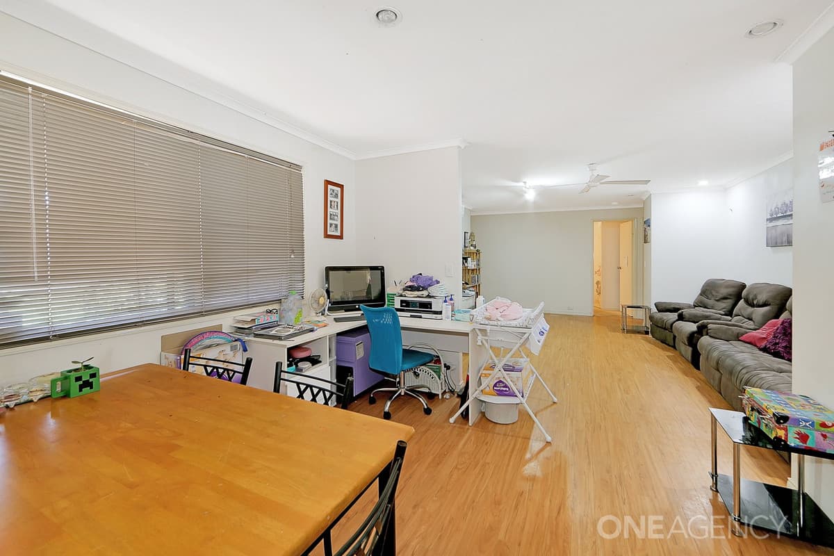 17 Moonlight Avenue, Torquay, Torquay - Thumbnail 3