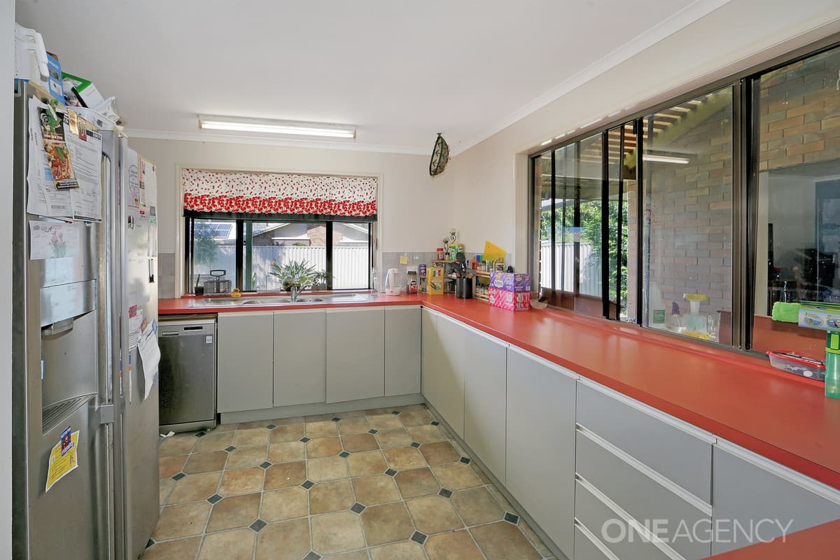 17 Moonlight Avenue, Torquay, Torquay - Thumbnail 5