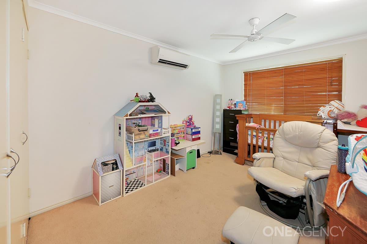17 Moonlight Avenue, Torquay, Torquay - Thumbnail 8