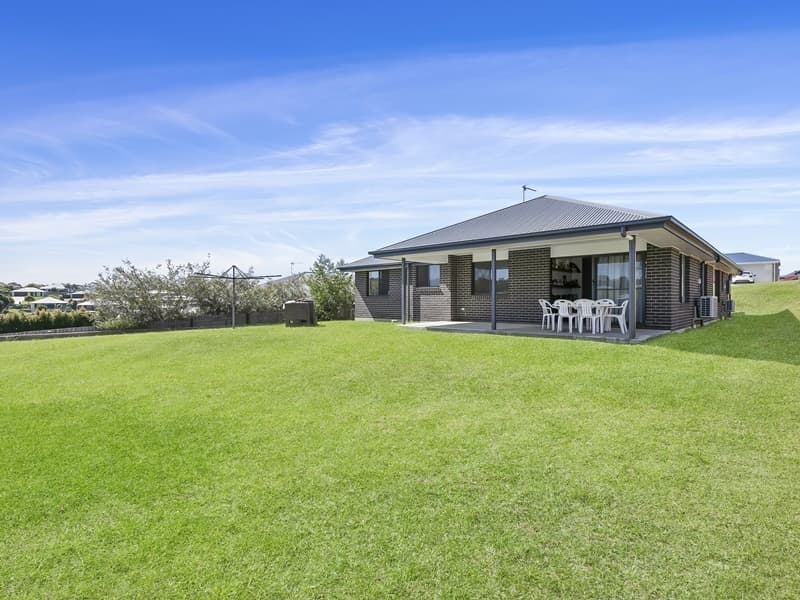 10 Ministerial Court, Jones Hill, Jones Hill - Thumbnail 2