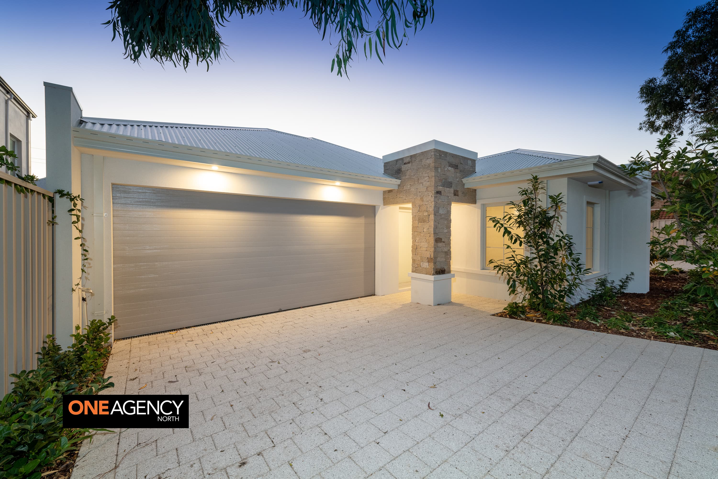 3/52 Deanmore Road, Scarborough, Scarborough - Image 1