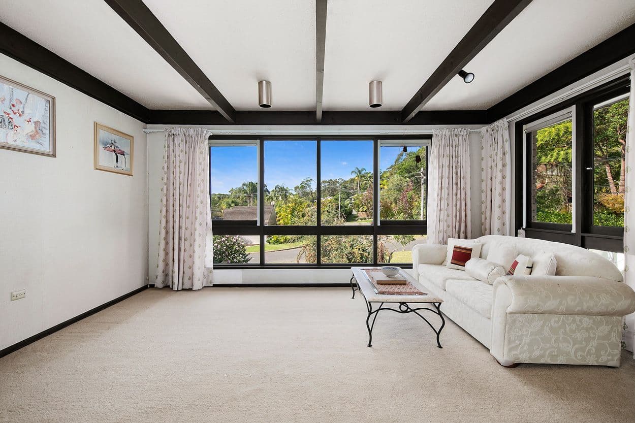 21 Athlone Crescent, Killarney Heights, Killarney Heights - Thumbnail 3
