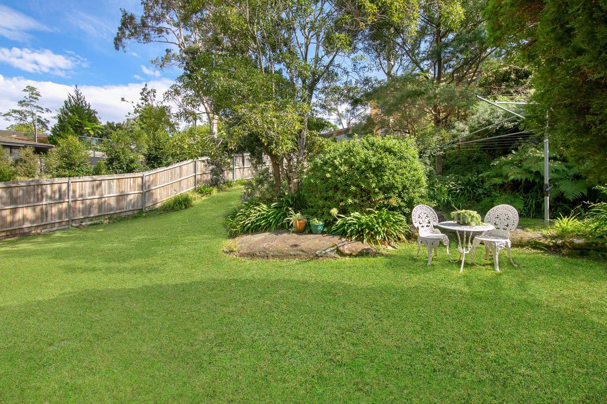 21 Athlone Crescent, Killarney Heights, Killarney Heights - Thumbnail 6