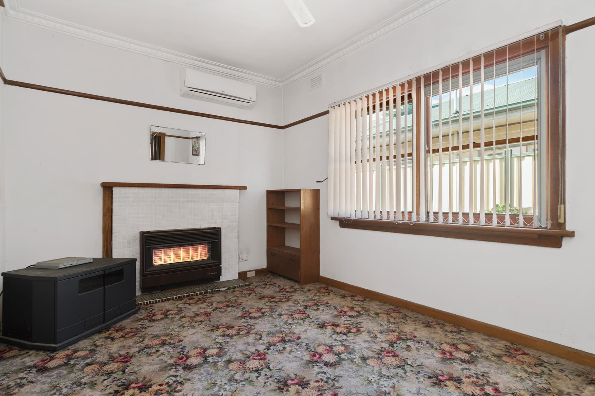 52 Arundel Avenue, Reservoir, Reservoir - Thumbnail 2