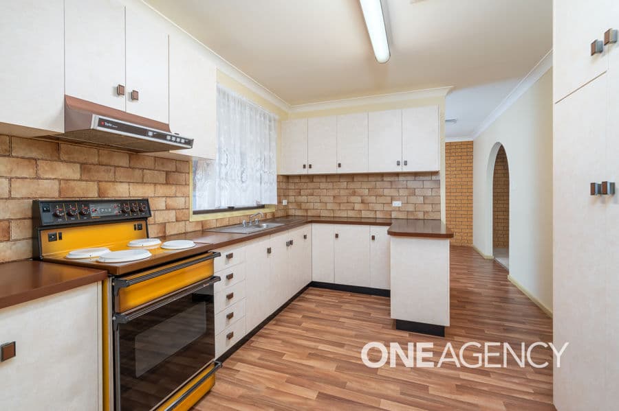 24 Adjin Street, Mount Austin, Mount Austin - Thumbnail 3