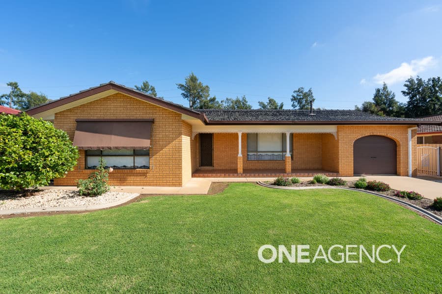 24 Adjin Street, Mount Austin, Mount Austin - Image 1