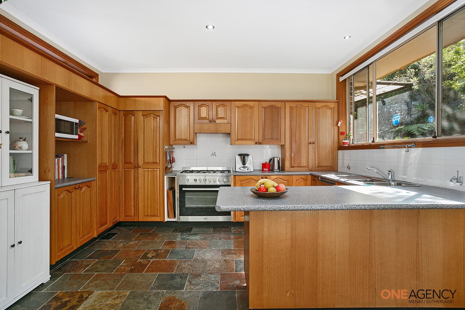 1 Clarke Place, Menai, Menai - Thumbnail 4