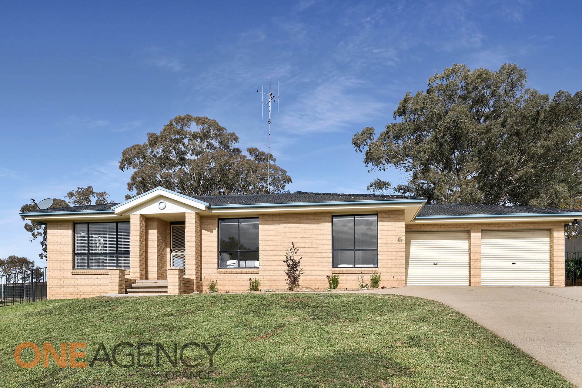 6 Emily Place, Orange, Orange - Image 1