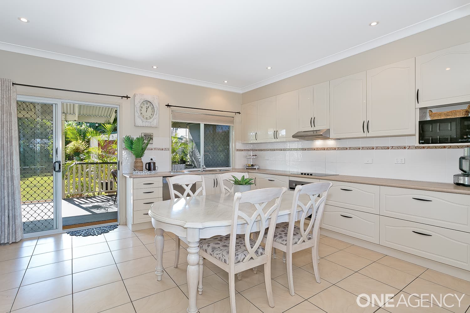 48 Collins Street, Woody Point, Woody Point - Thumbnail 6