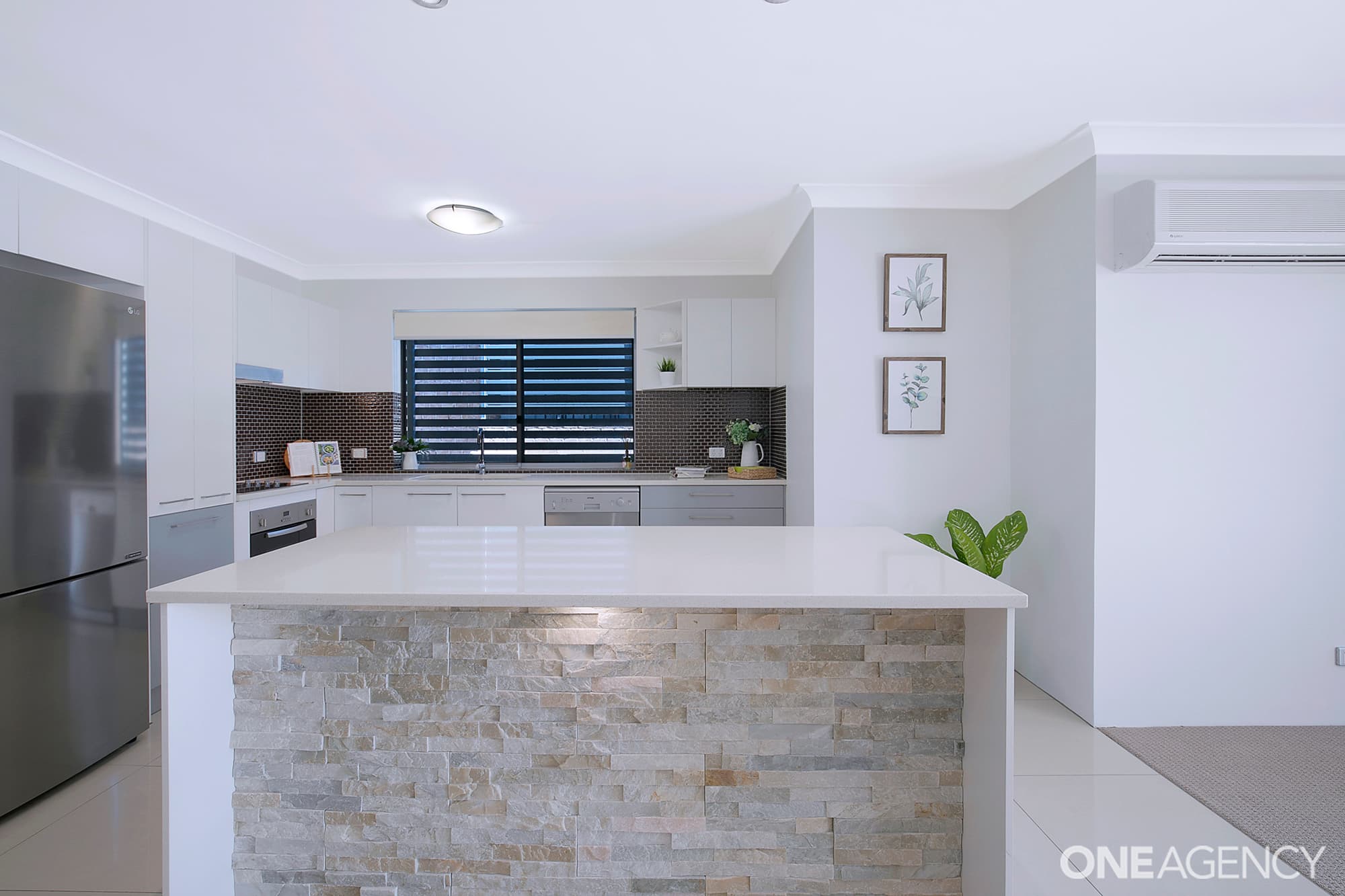 10/8-10 Georgina Street, Woody Point, Woody Point - Thumbnail 7
