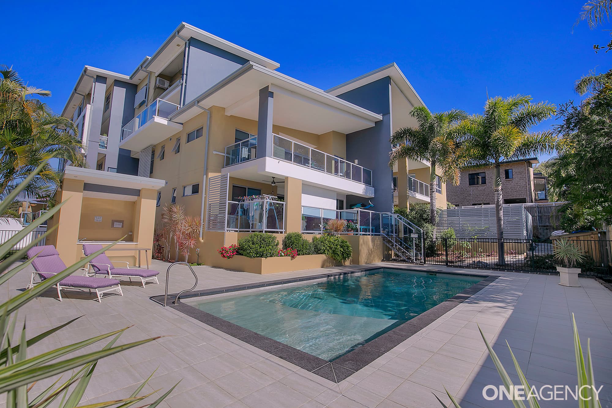 10/8-10 Georgina Street, Woody Point, Woody Point - Image 1