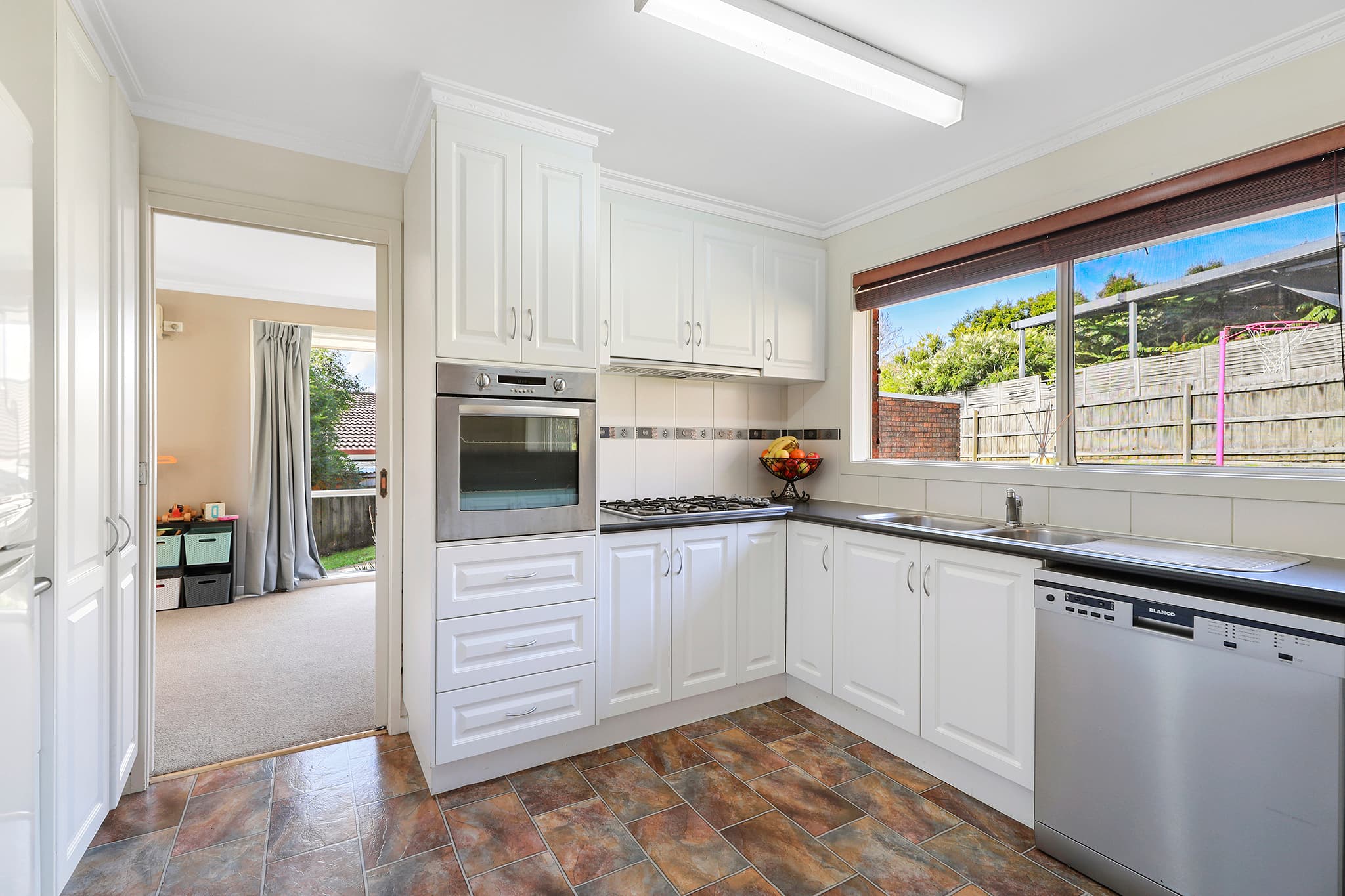 48 Biram Drive, Warragul, Warragul - Thumbnail 2