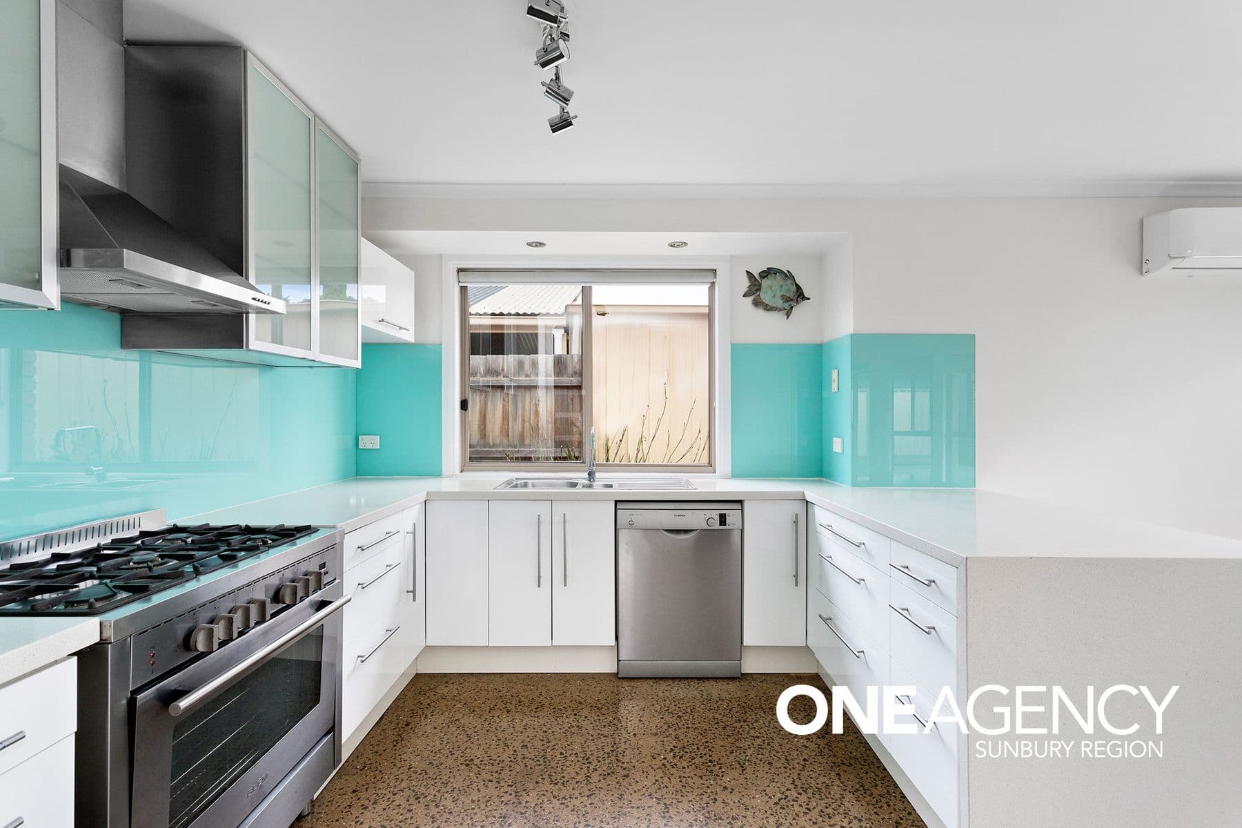 7 Parade Court, Sunbury, Sunbury - Thumbnail 4
